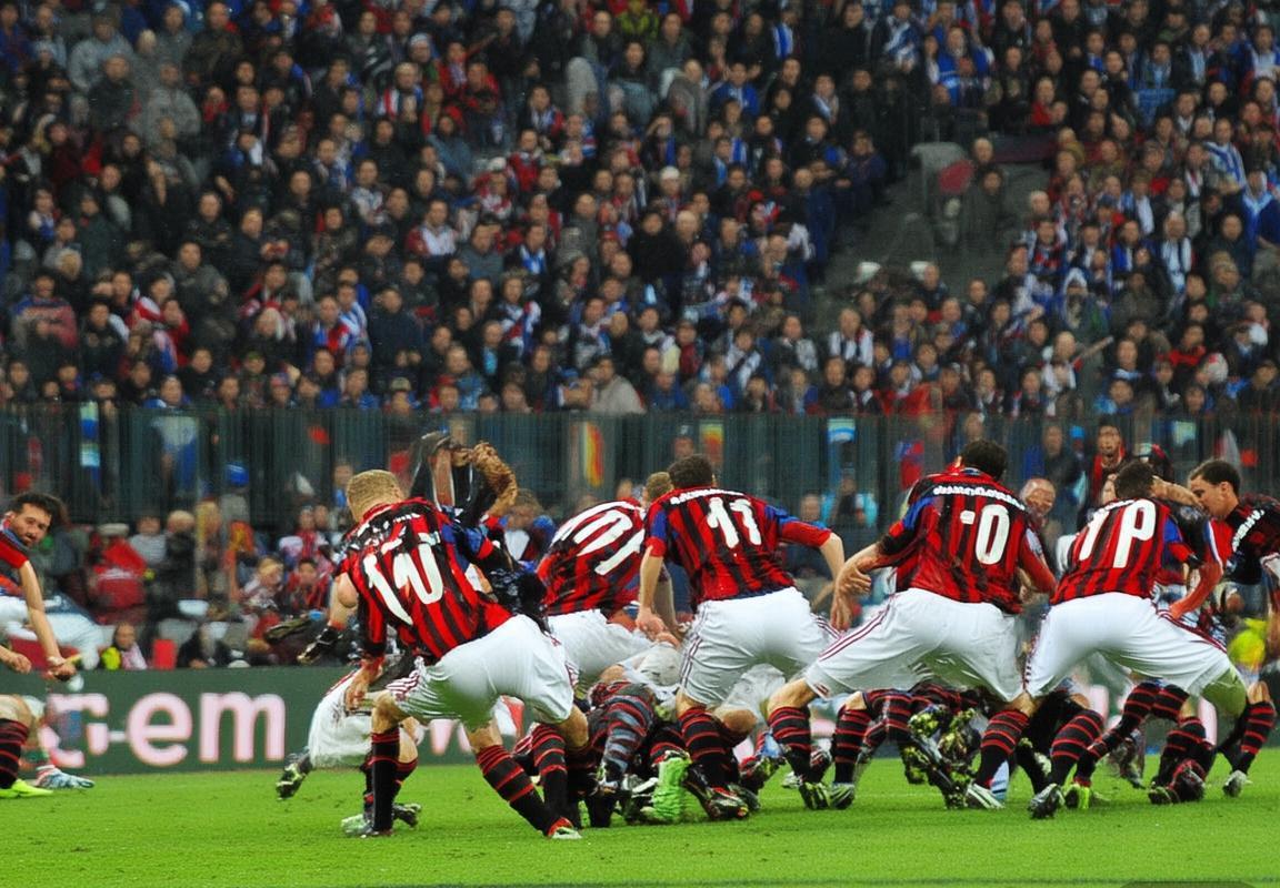 2010意甲经典对决：AC米兰VS国际米兰激情碰撞纪实(图4)